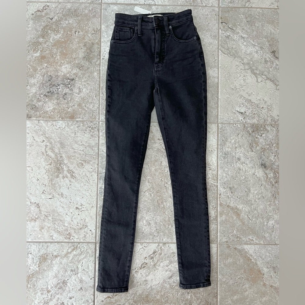 Madewell NWT Tall Curvy High-Rise Skinny Jeans in Starkey Black Wash, size 23T